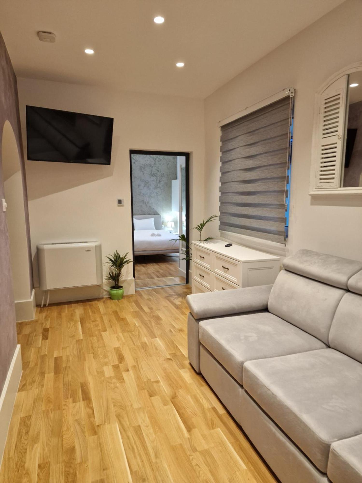 Rokebea Luxury Apartment Brasov Exterior photo