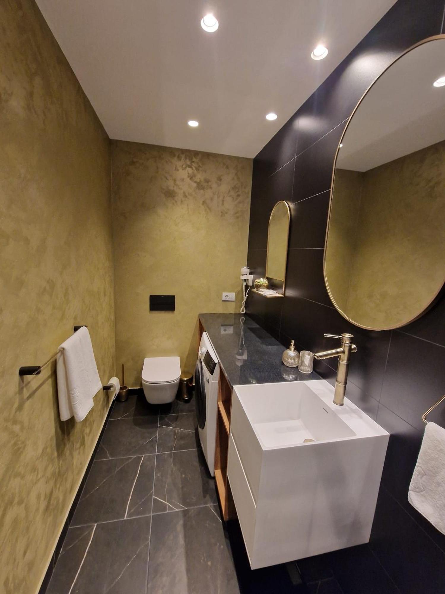 Rokebea Luxury Apartment Brasov Exterior photo